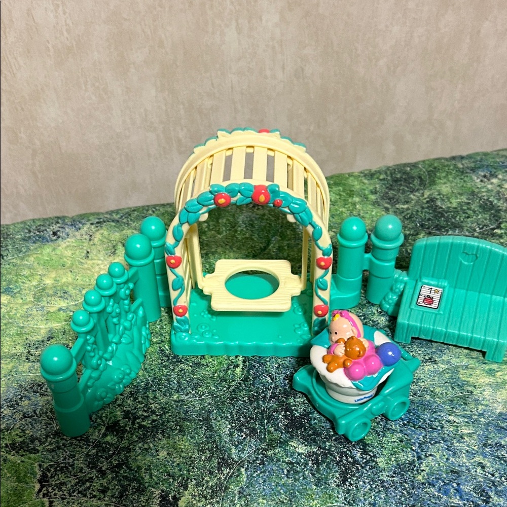 VINTAGE FP 2002 Colorful Playhouse Set for Kids